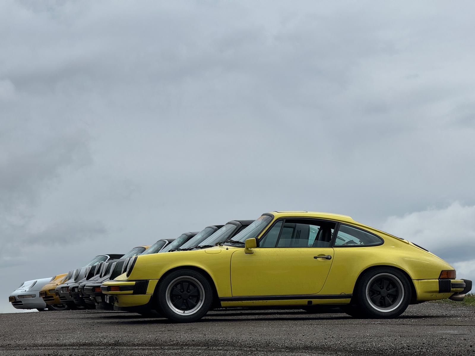 Rij Porsches tijdens tour